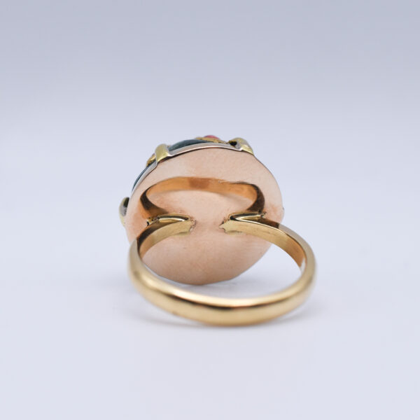 Indian Jade and Ruby Dome Ring in 18k Yellow Gold - Image 5
