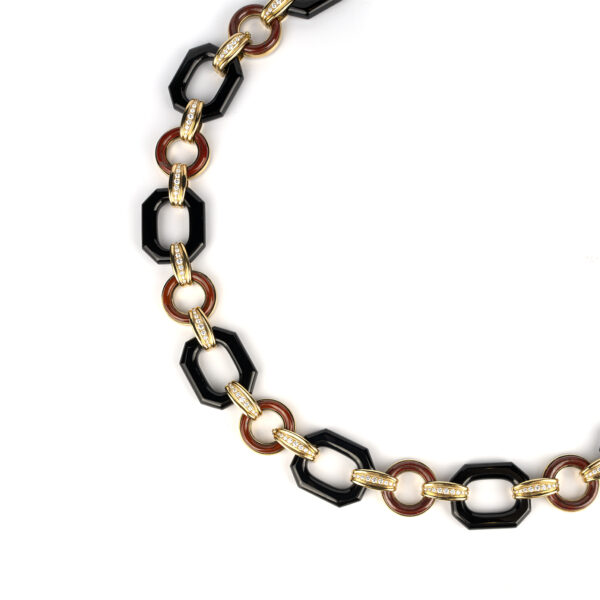 Long necklace of geometrical design, with octagonal shaped onyx, circular jasper, connected by 18k yellow gold and diamond links - Image 2