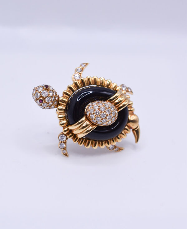 Diamond Onyx Gold & Ruby Sea-Turtle Brooch in 18k Gold - Image 5