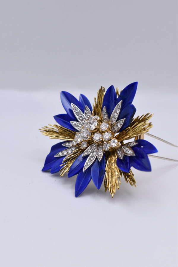 French Retro Diamond and Lapis Lazuli Brooch in 18k Yellow Gold - Image 5