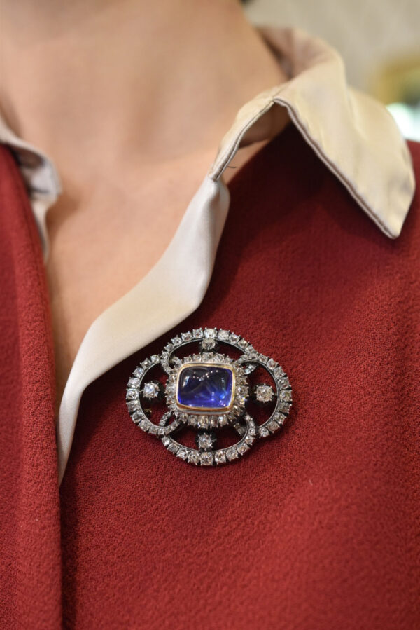 Antique French Unheated Ceylon Sapphire and Diamond Brooch - Image 3