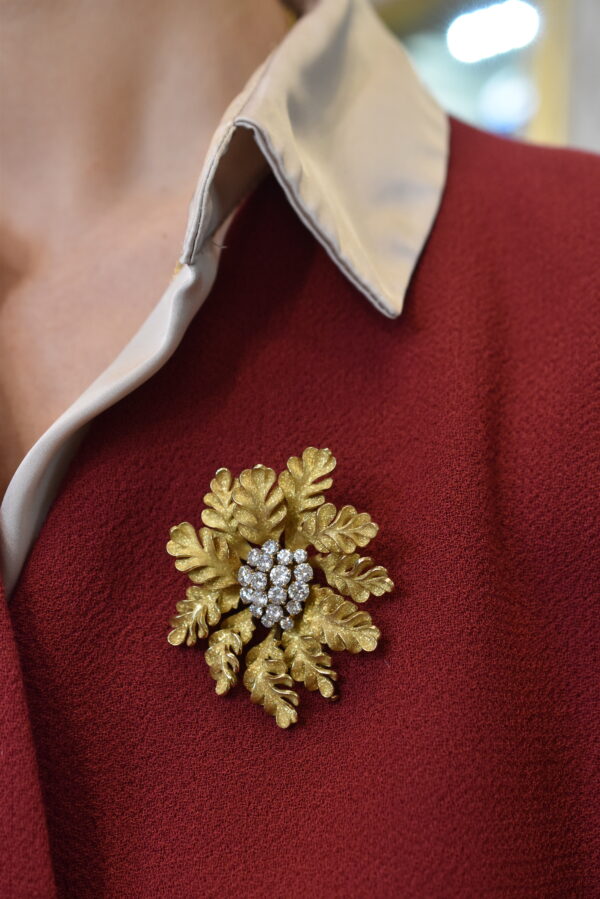 Collectible Bulgari Diamond and Gold Brooch - Image 3