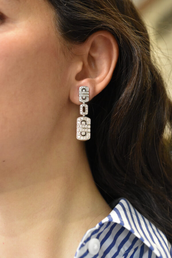 Bulgari Diamond-set 'Parentesi' Necklace and Pendant Earclips Demi Parure in 18k White Gold - Image 2