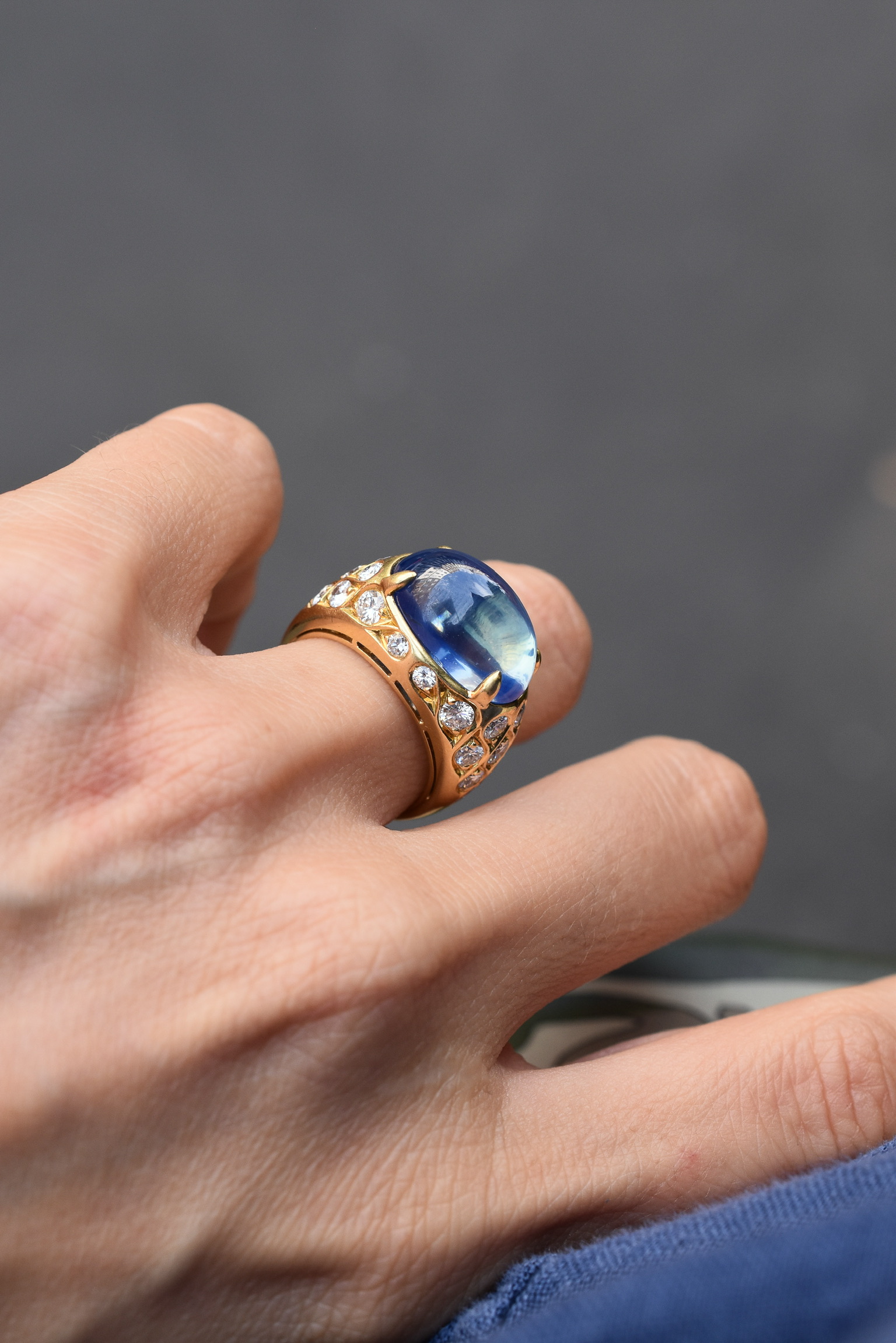 Bulgari Ceylon Sapphire an Diamond 'Trombino' Ring - Image 2
